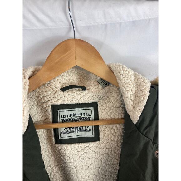 Levis Hooded faux fur trim fishtale parka jacket size medium - Picture 4 of 9